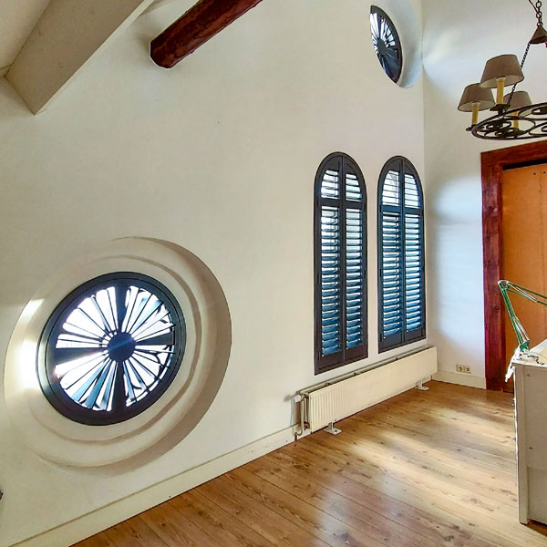 Shutters voor speciale vormen (o.a. ronde en schuine ramen)